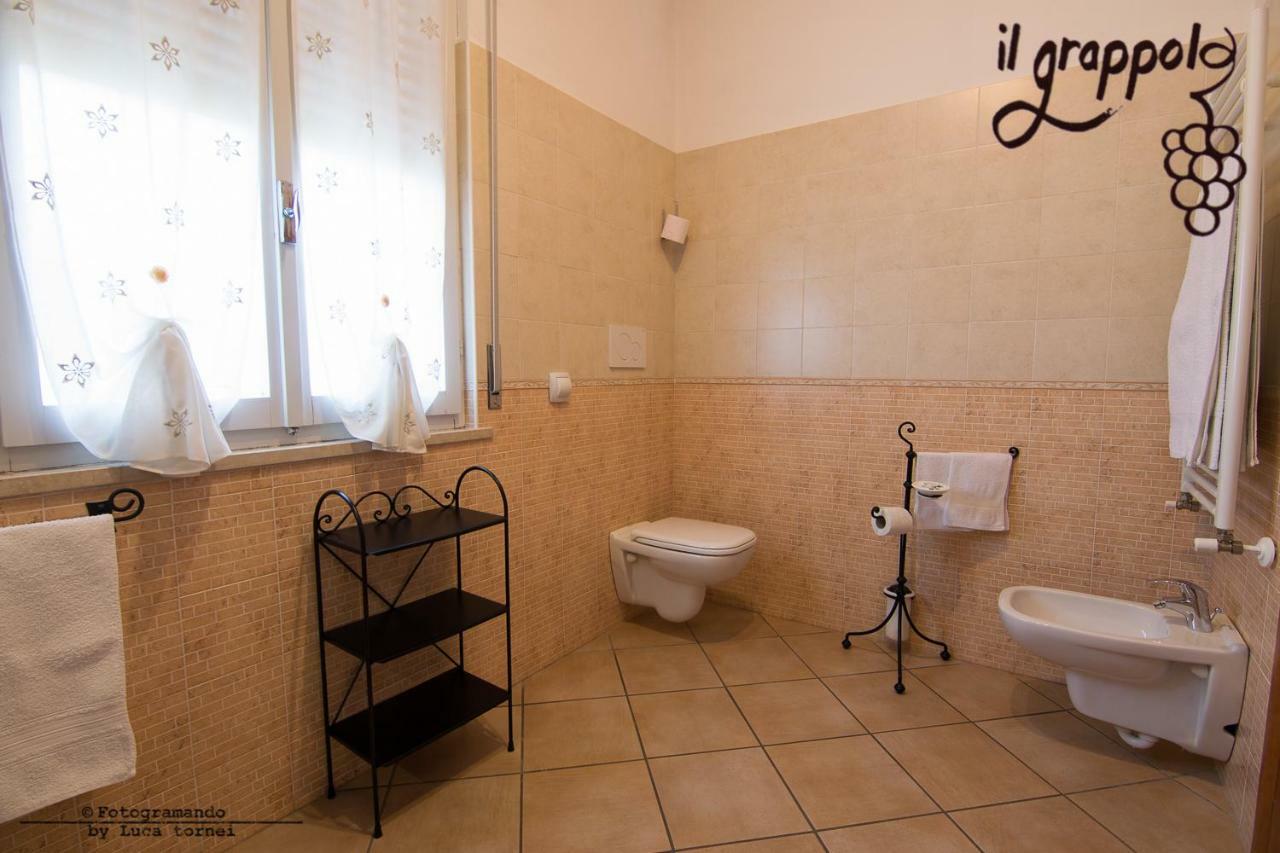 B&B Il Grappolo Foresteria Lombarda Sirmione Exterior foto