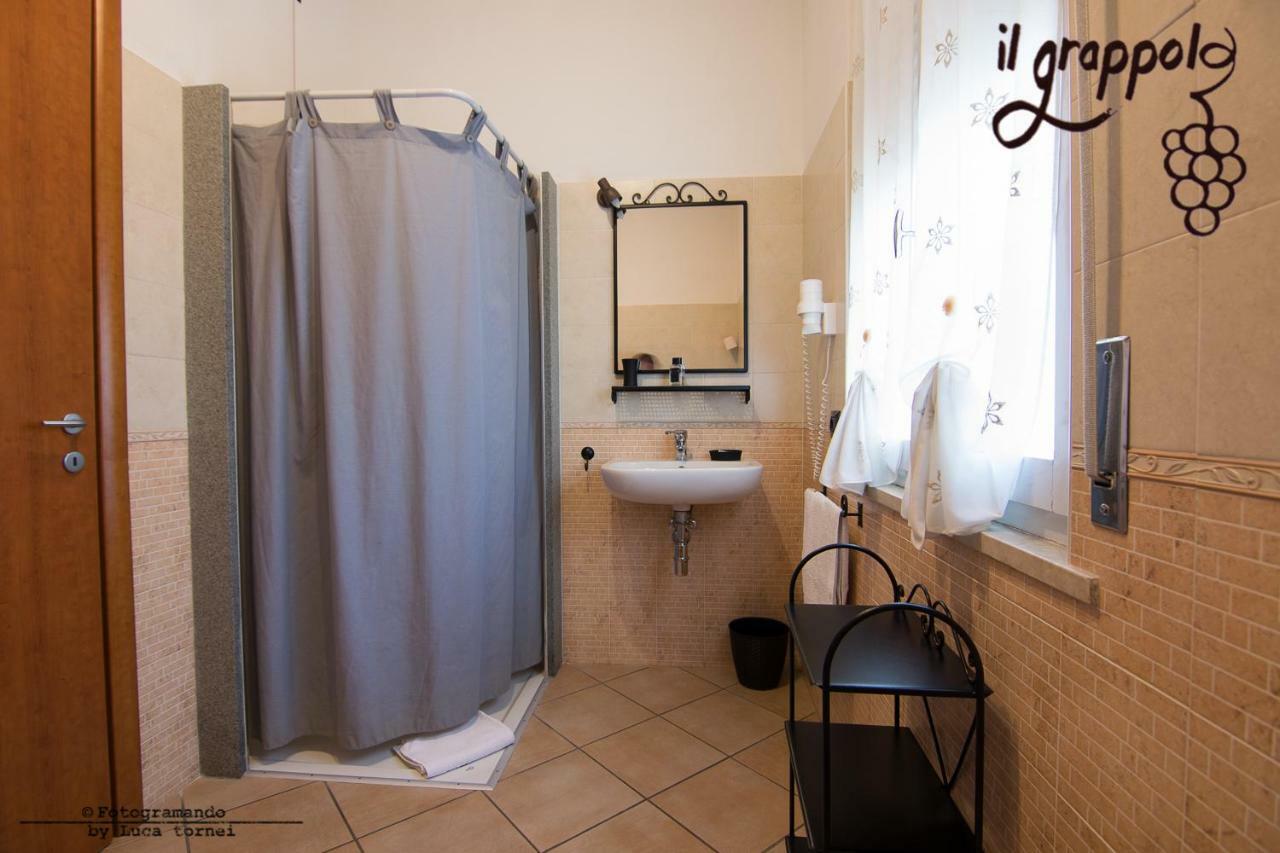 B&B Il Grappolo Foresteria Lombarda Sirmione Exterior foto
