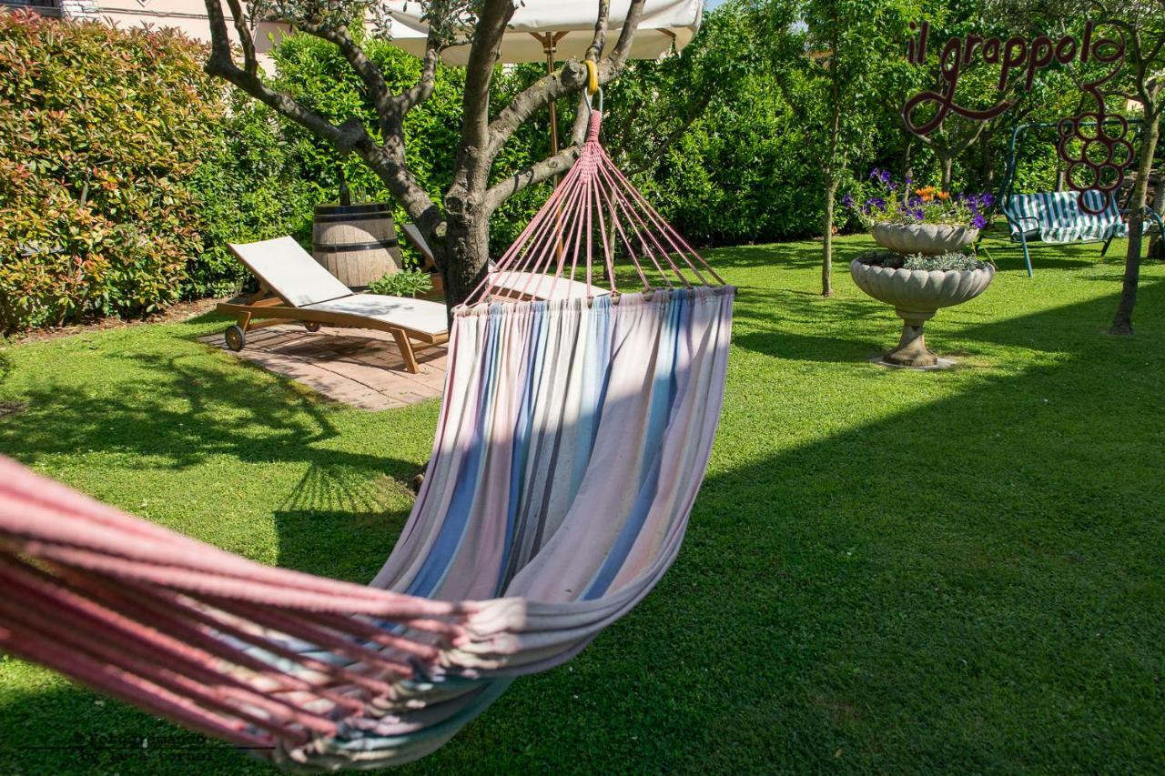 B&B Il Grappolo Foresteria Lombarda Sirmione Exterior foto